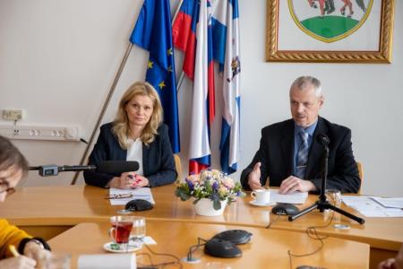 OBČINA PIVKA TISKOVNA KONFERENCA 25.4.2023 - Valter Leban-8608